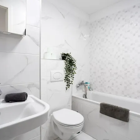 Brandnew Tranquil With Free Parking *